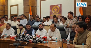 Entire Maharashtra behind PM Modi: Devendra Fadnavis | Entire Maharashtra behind PM Modi: Devendra Fadnavis Entire Maharashtra behind PM Modi: Devendra Fadnavis | Entire Maharashtra behind PM Modi: Devendra Fadnavis