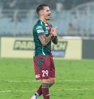 ISL 2024-25: Mohun Bagan SG ease past Jamshedpur 3-0, claim top spot | ISL 2024-25: Mohun Bagan SG ease past Jamshedpur 3-0, claim top spot ISL 2024-25: Mohun Bagan SG ease past Jamshedpur 3-0, claim top spot | ISL 2024-25: Mohun Bagan SG ease past Jamshedpur 3-0, claim top spot