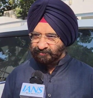 No cure for such mindset: BJP leader slams Shiv Sena(UBT) over Maha mandate remarks | No cure for such mindset: BJP leader slams Shiv Sena(UBT) over Maha mandate remarks No cure for such mindset: BJP leader slams Shiv Sena(UBT) over Maha mandate remarks | No cure for such mindset: BJP leader slams Shiv Sena(UBT) over Maha mandate remarks