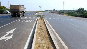 Vehicle movement restored on Cuddalore-Puducherry-Chennai Highway after two days | Vehicle movement restored on Cuddalore-Puducherry-Chennai Highway after two days Vehicle movement restored on Cuddalore-Puducherry-Chennai Highway after two days | Vehicle movement restored on Cuddalore-Puducherry-Chennai Highway after two days