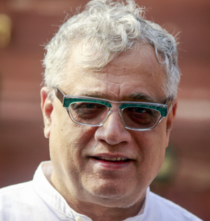 Trinamool team to visit Jammu & Kashmir from tomorrow to review situation | Trinamool team to visit Jammu & Kashmir from tomorrow to review situation Trinamool team to visit Jammu & Kashmir from tomorrow to review situation | Trinamool team to visit Jammu & Kashmir from tomorrow to review situation