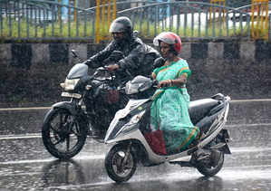 Centre urges consumers to use only BIS-certified helmets to bolster road safety | Centre urges consumers to use only BIS-certified helmets to bolster road safety Centre urges consumers to use only BIS-certified helmets to bolster road safety | Centre urges consumers to use only BIS-certified helmets to bolster road safety