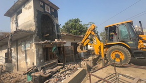 Gurugram: GMDA conducts anti-encroachment drive on SPR Road | Gurugram: GMDA conducts anti-encroachment drive on SPR Road Gurugram: GMDA conducts anti-encroachment drive on SPR Road | Gurugram: GMDA conducts anti-encroachment drive on SPR Road