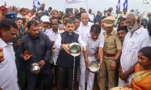 TN Governor, fishermen pay floral tributes to tsumani victims on 20th anniversary | TN Governor, fishermen pay floral tributes to tsumani victims on 20th anniversary TN Governor, fishermen pay floral tributes to tsumani victims on 20th anniversary | TN Governor, fishermen pay floral tributes to tsumani victims on 20th anniversary
