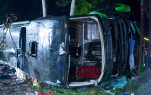 Mexico: Eight killed after a bus collides with trailer truck | Mexico: Eight killed after a bus collides with trailer truck Mexico: Eight killed after a bus collides with trailer truck | Mexico: Eight killed after a bus collides with trailer truck