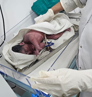 Woman gives birth to child at makeshift hospital in UP's Mahakumbh Nagar | Woman gives birth to child at makeshift hospital in UP's Mahakumbh Nagar Woman gives birth to child at makeshift hospital in UP's Mahakumbh Nagar | Woman gives birth to child at makeshift hospital in UP's Mahakumbh Nagar