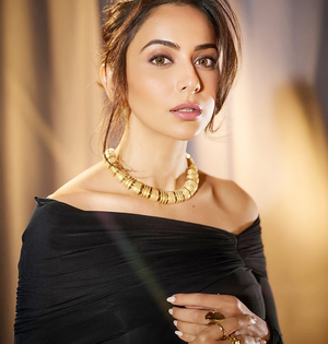 Rakul Preet Singh shares her first 'ready-to-go' post of the year. | Rakul Preet Singh shares her first 'ready-to-go' post of the year.