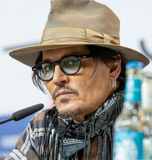 Johnny Depp warns fans about scammers ‘impersonating’ him online | Johnny Depp warns fans about scammers ‘impersonating’ him online Johnny Depp warns fans about scammers ‘impersonating’ him online | Johnny Depp warns fans about scammers ‘impersonating’ him online