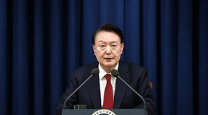 South Korea: Hundreds for, against Yoon's impeachment rally near Presidential residence | South Korea: Hundreds for, against Yoon's impeachment rally near Presidential residence South Korea: Hundreds for, against Yoon's impeachment rally near Presidential residence | South Korea: Hundreds for, against Yoon's impeachment rally near Presidential residence