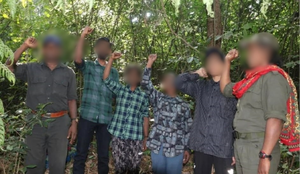 K’taka: Six Maoists surrender in CM Siddaramaiah's presence | K’taka: Six Maoists surrender in CM Siddaramaiah's presence K’taka: Six Maoists surrender in CM Siddaramaiah's presence | K’taka: Six Maoists surrender in CM Siddaramaiah's presence