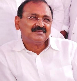 Naidu should own moral responsibility for stampede: Ex TTD chairman | Naidu should own moral responsibility for stampede: Ex TTD chairman Naidu should own moral responsibility for stampede: Ex TTD chairman | Naidu should own moral responsibility for stampede: Ex TTD chairman