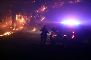 Increasing winds pose new risks for wildfire-ravaged Los Angeles | Increasing winds pose new risks for wildfire-ravaged Los Angeles Increasing winds pose new risks for wildfire-ravaged Los Angeles | Increasing winds pose new risks for wildfire-ravaged Los Angeles