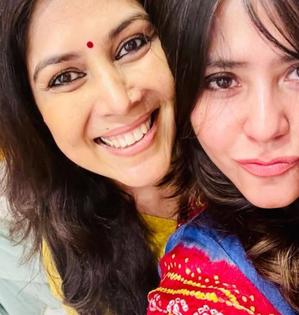 Ekta Kapoor pens birthday wish for Sakshi Tanwar on 52nd birthday | Ekta Kapoor pens birthday wish for Sakshi Tanwar on 52nd birthday Ekta Kapoor pens birthday wish for Sakshi Tanwar on 52nd birthday | Ekta Kapoor pens birthday wish for Sakshi Tanwar on 52nd birthday