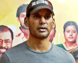 Vishal heaves sigh of relief as Madha Gaja Raja releases; Thanks God, audience for good response | Vishal heaves sigh of relief as Madha Gaja Raja releases; Thanks God, audience for good response Vishal heaves sigh of relief as Madha Gaja Raja releases; Thanks God, audience for good response | Vishal heaves sigh of relief as Madha Gaja Raja releases; Thanks God, audience for good response