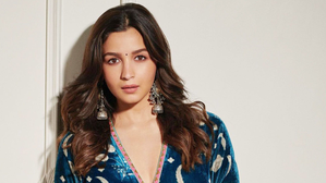 Alia Bhatt plays pickleball as she balances motherhood and work | Alia Bhatt plays pickleball as she balances motherhood and work Alia Bhatt plays pickleball as she balances motherhood and work | Alia Bhatt plays pickleball as she balances motherhood and work