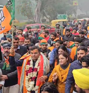 Delhi election: Ahead of filing nomination, Parvesh Verma prays at temple, holds roadshow | Delhi election: Ahead of filing nomination, Parvesh Verma prays at temple, holds roadshow Delhi election: Ahead of filing nomination, Parvesh Verma prays at temple, holds roadshow | Delhi election: Ahead of filing nomination, Parvesh Verma prays at temple, holds roadshow