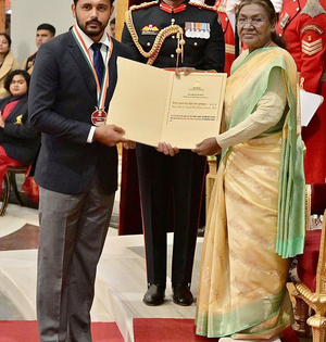 Getting Khel Ratna Award is an "unforgettable moment", says India hockey captain Harmanpreet Singh | Getting Khel Ratna Award is an "unforgettable moment", says India hockey captain Harmanpreet Singh Getting Khel Ratna Award is an "unforgettable moment", says India hockey captain Harmanpreet Singh | Getting Khel Ratna Award is an "unforgettable moment", says India hockey captain Harmanpreet Singh