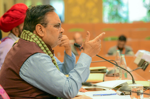 Rajasthan CM holds emergency Cabinet meeting amid Indo-Pak border tensions | Rajasthan CM holds emergency Cabinet meeting amid Indo-Pak border tensions Rajasthan CM holds emergency Cabinet meeting amid Indo-Pak border tensions | Rajasthan CM holds emergency Cabinet meeting amid Indo-Pak border tensions