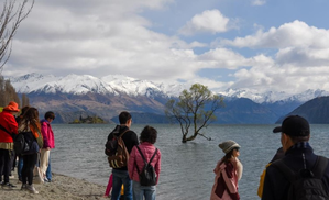 New Zealand relaxes visitor visa rules to allow tourists' 'workcation' | New Zealand relaxes visitor visa rules to allow tourists' 'workcation' New Zealand relaxes visitor visa rules to allow tourists' 'workcation' | New Zealand relaxes visitor visa rules to allow tourists' 'workcation'
