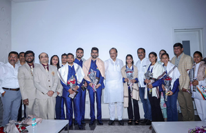 Maharashtra govt honours World Cup-Winning Kho Kho players with cash awards | Maharashtra govt honours World Cup-Winning Kho Kho players with cash awards Maharashtra govt honours World Cup-Winning Kho Kho players with cash awards | Maharashtra govt honours World Cup-Winning Kho Kho players with cash awards