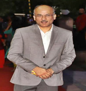 Sooraj Barjatya on telling stories on OTT: We need a medium to tell our story | Sooraj Barjatya on telling stories on OTT: We need a medium to tell our story Sooraj Barjatya on telling stories on OTT: We need a medium to tell our story | Sooraj Barjatya on telling stories on OTT: We need a medium to tell our story