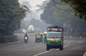 Delhi’s air quality plummets to ‘very poor’ category | Delhi’s air quality plummets to ‘very poor’ category Delhi’s air quality plummets to ‘very poor’ category | Delhi’s air quality plummets to ‘very poor’ category