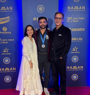 Agni Chopra overjoyed to receive BCCI award from his childhood idol Rohit Sharma | Agni Chopra overjoyed to receive BCCI award from his childhood idol Rohit Sharma