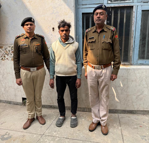 Gurugram: Man kills wife on suspicion of having affair, arrested | Gurugram: Man kills wife on suspicion of having affair, arrested Gurugram: Man kills wife on suspicion of having affair, arrested | Gurugram: Man kills wife on suspicion of having affair, arrested