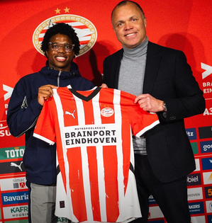 PSV Eindhoven sign Tyrell Malacia on loan from Manchester United | PSV Eindhoven sign Tyrell Malacia on loan from Manchester United PSV Eindhoven sign Tyrell Malacia on loan from Manchester United | PSV Eindhoven sign Tyrell Malacia on loan from Manchester United