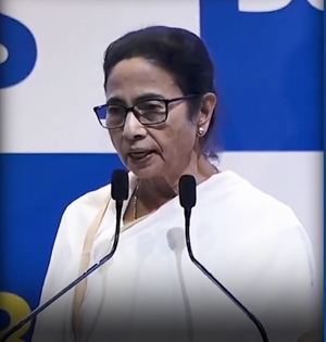 BGBS-25 attracted Rs 4.40 lakh crore investment proposals for Bengal: Mamata Banerjee | BGBS-25 attracted Rs 4.40 lakh crore investment proposals for Bengal: Mamata Banerjee BGBS-25 attracted Rs 4.40 lakh crore investment proposals for Bengal: Mamata Banerjee | BGBS-25 attracted Rs 4.40 lakh crore investment proposals for Bengal: Mamata Banerjee
