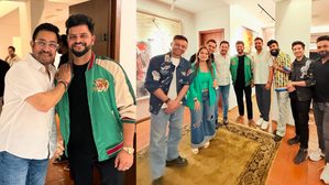 Suresh Raina enjoys a fanboy moment with Aamir Khan | Suresh Raina enjoys a fanboy moment with Aamir Khan