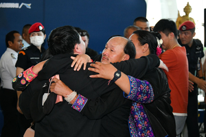 Tears of joy as five Thai hostages return home after a year in Hamas captivity | Tears of joy as five Thai hostages return home after a year in Hamas captivity