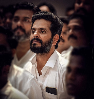 Mohanlal introduces Aneesh Menon’s character in L2: Empuraan | Mohanlal introduces Aneesh Menon’s character in L2: Empuraan Mohanlal introduces Aneesh Menon’s character in L2: Empuraan | Mohanlal introduces Aneesh Menon’s character in L2: Empuraan
