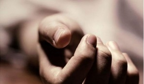 Three females found dead with slit wrists in Kolkata house | Three females found dead with slit wrists in Kolkata house Three females found dead with slit wrists in Kolkata house | Three females found dead with slit wrists in Kolkata house