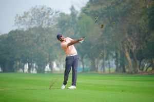 PGTI Players Championship: Yuvraj Sandhu storms into sole lead with a low score of 61 | PGTI Players Championship: Yuvraj Sandhu storms into sole lead with a low score of 61