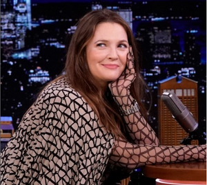 Drew Barrymore will celebrate her 50th birthday with a sleepover | Drew Barrymore will celebrate her 50th birthday with a sleepover Drew Barrymore will celebrate her 50th birthday with a sleepover | Drew Barrymore will celebrate her 50th birthday with a sleepover