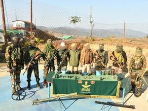 Manipur: 16 armed miscreants apprehended by Army, Assam Rifles | Manipur: 16 armed miscreants apprehended by Army, Assam Rifles Manipur: 16 armed miscreants apprehended by Army, Assam Rifles | Manipur: 16 armed miscreants apprehended by Army, Assam Rifles