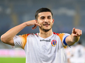ISL 2024-25: Clinical East Bengal FC grab bragging rights with 3-1 triumph over Mohammedan SC | ISL 2024-25: Clinical East Bengal FC grab bragging rights with 3-1 triumph over Mohammedan SC