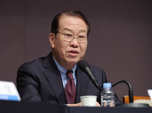 South Korea: Ruling party chief dismisses speculation Yoon may voluntarily resign before impeachment ruling | South Korea: Ruling party chief dismisses speculation Yoon may voluntarily resign before impeachment ruling South Korea: Ruling party chief dismisses speculation Yoon may voluntarily resign before impeachment ruling | South Korea: Ruling party chief dismisses speculation Yoon may voluntarily resign before impeachment ruling