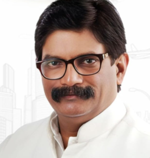 Uddhav Thackeray receives jolt after senior functionary resigns ahead of upcoming BMC polls | Uddhav Thackeray receives jolt after senior functionary resigns ahead of upcoming BMC polls Uddhav Thackeray receives jolt after senior functionary resigns ahead of upcoming BMC polls | Uddhav Thackeray receives jolt after senior functionary resigns ahead of upcoming BMC polls