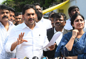 Chandrababu Naidu’s ‘violent tactics’ can’t silence Opposition voice, says Jagan | Chandrababu Naidu’s ‘violent tactics’ can’t silence Opposition voice, says Jagan