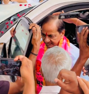 KCR presides over key BRS meet to discuss strategy for cornering Congress | KCR presides over key BRS meet to discuss strategy for cornering Congress KCR presides over key BRS meet to discuss strategy for cornering Congress | KCR presides over key BRS meet to discuss strategy for cornering Congress