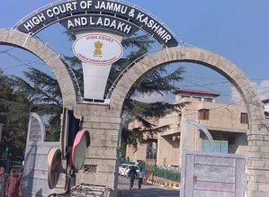 J&K HC quashes order of detention of journalist under PSA | J&K HC quashes order of detention of journalist under PSA J&K HC quashes order of detention of journalist under PSA | J&K HC quashes order of detention of journalist under PSA