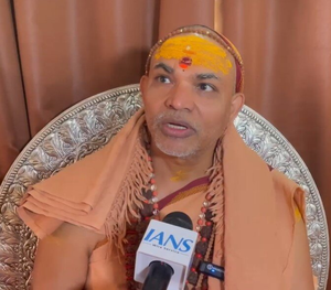 Shankaracharya supports Mamata's 'Mrityu Kumbh' remark, says organisers must be held accountable for deaths | Shankaracharya supports Mamata's 'Mrityu Kumbh' remark, says organisers must be held accountable for deaths Shankaracharya supports Mamata's 'Mrityu Kumbh' remark, says organisers must be held accountable for deaths | Shankaracharya supports Mamata's 'Mrityu Kumbh' remark, says organisers must be held accountable for deaths