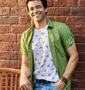 Himanshu Malhotra on being a part of 'Kesari Veer: Legends Of Somnath': I had to learn to fight with two swords | Himanshu Malhotra on being a part of 'Kesari Veer: Legends Of Somnath': I had to learn to fight with two swords Himanshu Malhotra on being a part of 'Kesari Veer: Legends Of Somnath': I had to learn to fight with two swords | Himanshu Malhotra on being a part of 'Kesari Veer: Legends Of Somnath': I had to learn to fight with two swords