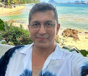Kunal Kohli says artists should embrace technology, not run away from it | Kunal Kohli says artists should embrace technology, not run away from it Kunal Kohli says artists should embrace technology, not run away from it | Kunal Kohli says artists should embrace technology, not run away from it