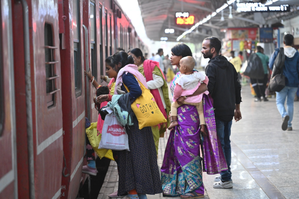 Over 4 lakh devotees took part in Maha Kumbh from Northeast Frontier Railway jurisdiction | Over 4 lakh devotees took part in Maha Kumbh from Northeast Frontier Railway jurisdiction