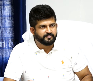 K’taka: FIR filed against former BJP MP in police station attack case | K’taka: FIR filed against former BJP MP in police station attack case