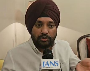 Delhi L-G appoints Arvinder Singh Lovely as pro-tem Speaker of new Assembly | Delhi L-G appoints Arvinder Singh Lovely as pro-tem Speaker of new Assembly