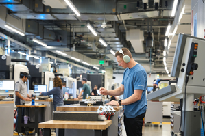 Apple announces massive $500 bn investment in US, create 20,000 jobs | Apple announces massive $500 bn investment in US, create 20,000 jobs Apple announces massive $500 bn investment in US, create 20,000 jobs | Apple announces massive $500 bn investment in US, create 20,000 jobs